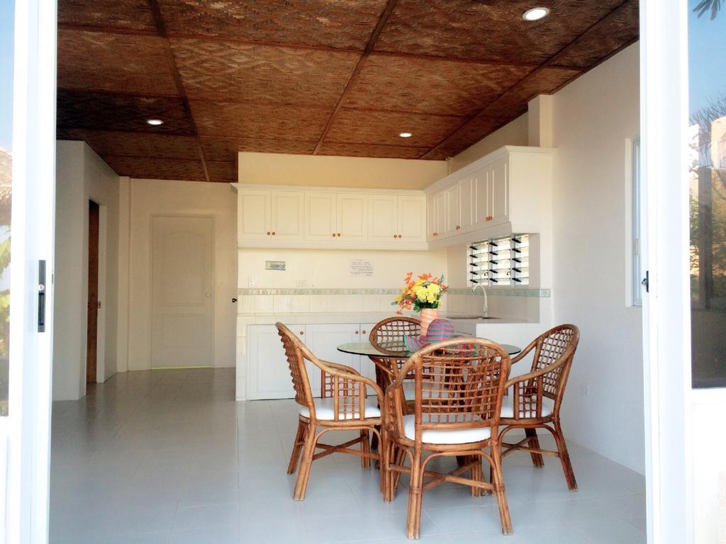 Oslob Garden Stay Beach Resort Rom bilde
